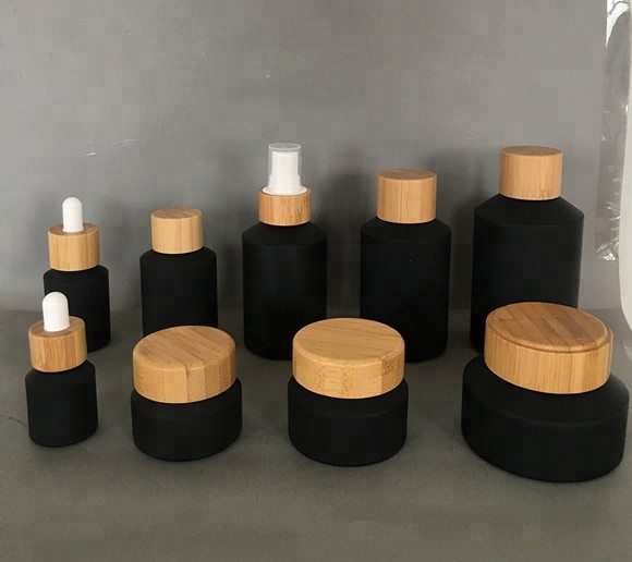 60 шт., 120 мл, черная матовая – обзор и цена Luxury Skincare Mask